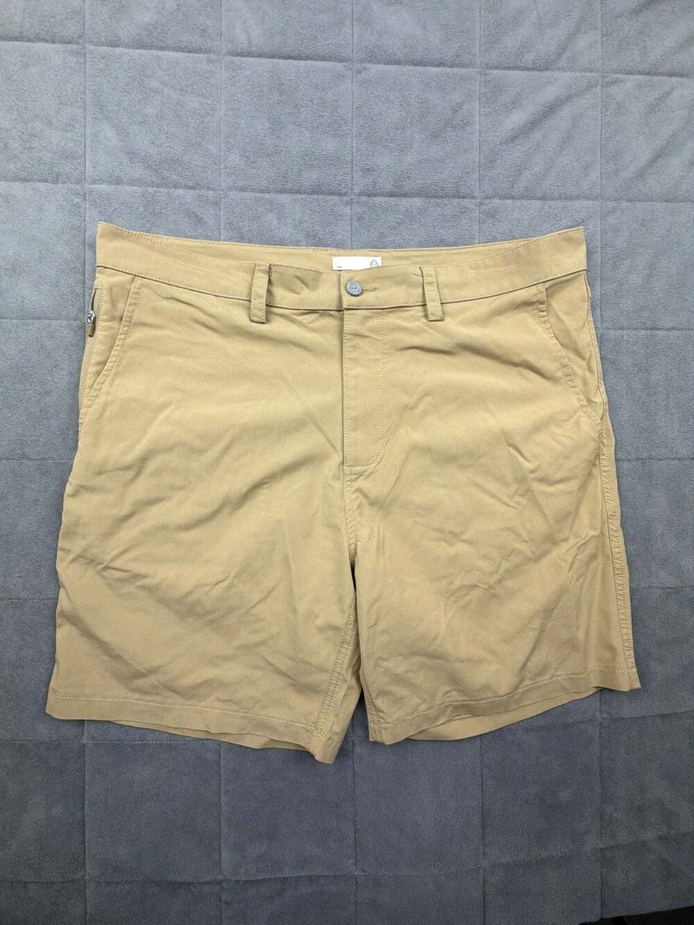 Tasc Performance Tailored Chino Shorts Men's Size 35 Khaki